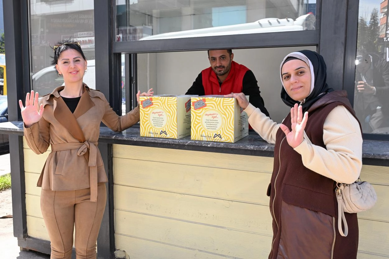 Mersin'de 26 Fenilketonüri Hastasına 450 Özel Gıda Kolisi Ulaştırıldı