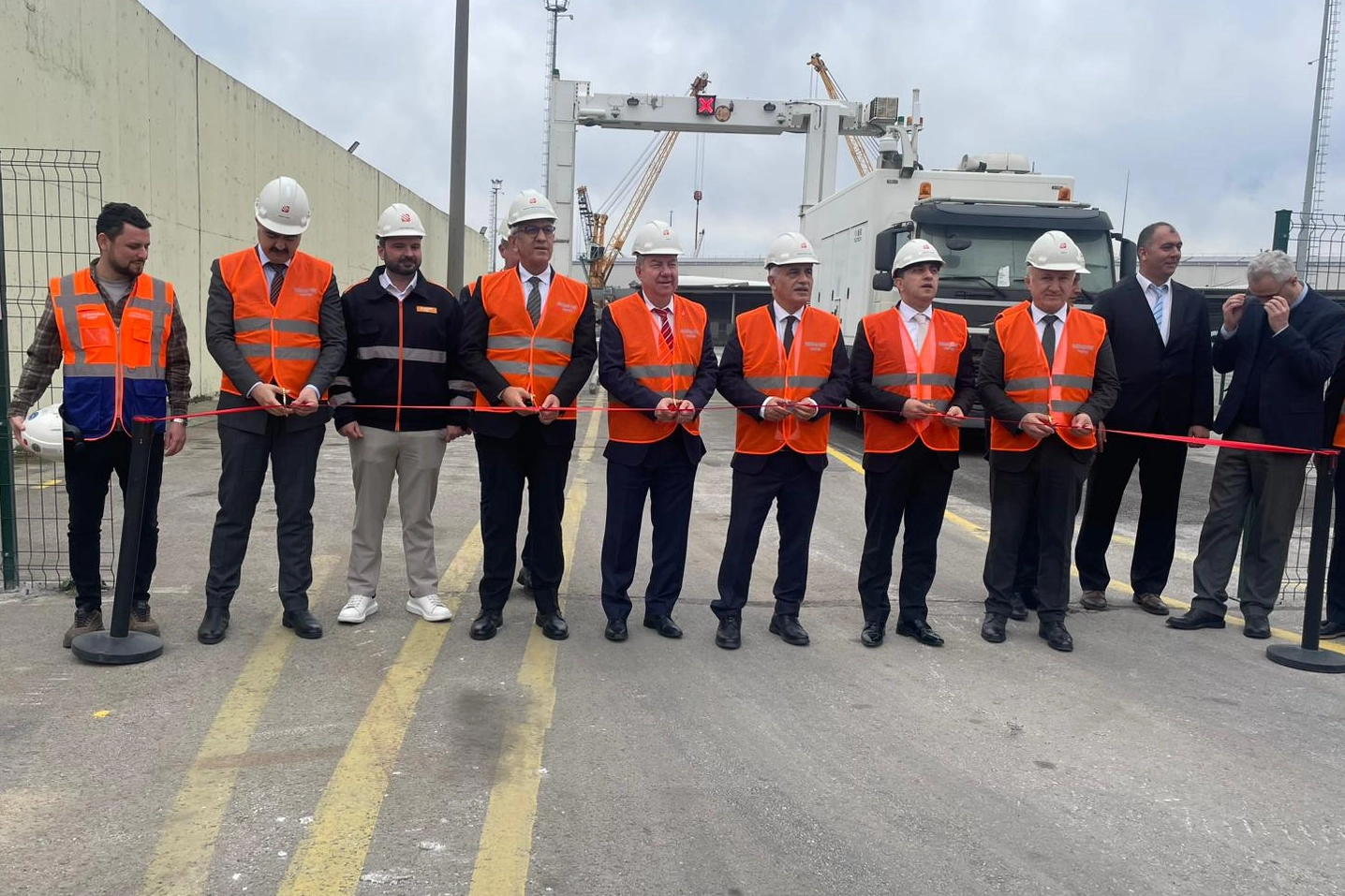 Gemlik Limanlarına 3 Milyon Dolarlık X-Ray Yatırımı: Denetimler 18 Bini Aştı