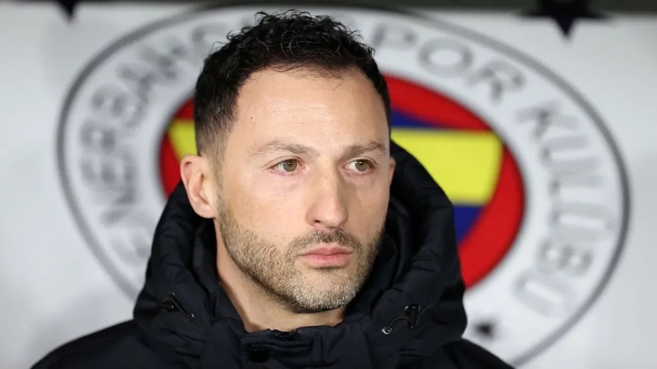 Fenerbahçe Süper Lig'de Tarihi İlk: 11 Yabancı Oyuncuyla Sahada