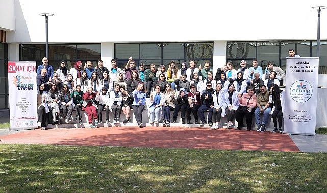 Gonca'da 25 Öğrenci ile Özel Bireyler Sakız Kokulu Kolonya Üretti
