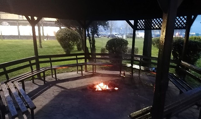 Kocaeli Zabıtası Hızlı Müdahalesiyle Balıkhan'da Yangın Riskini Önledi