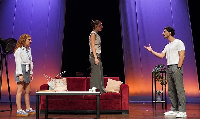 İBB Şehir Tiyatroları'nda 22-25 Nisan'da 7 Oyun Seyirciyle Buluşuyor