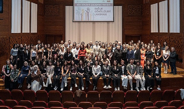 İzmir'de 98 Genç ve 20 Mentorla Sağlık Ordusu Kuruldu