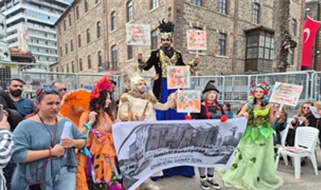 İzmir'de Meslek Fabrikası Krizi: Sanatçılar ve Kent Konseyi'nden Tahliyeye Tepki