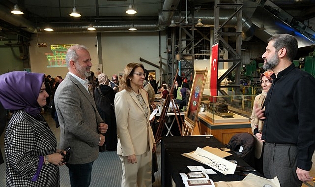 SEKA'da 18 Nisan'da Dünyanın En Büyük Kağıt Türk Bayrağı Yapıldı