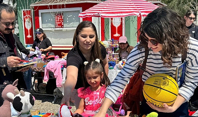 Karşıyaka'da 130 Çocuk 2. El Pazarı'nda Dayanışma Ruhunu Yaşattı