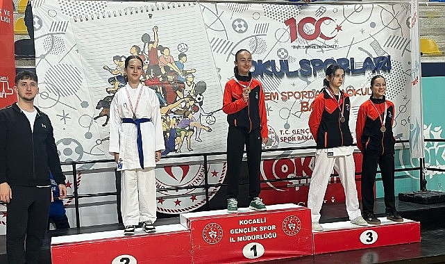 Kartepe'den 12 Madalya: Karateciler 23 Nisan'da Tarih Yazdı