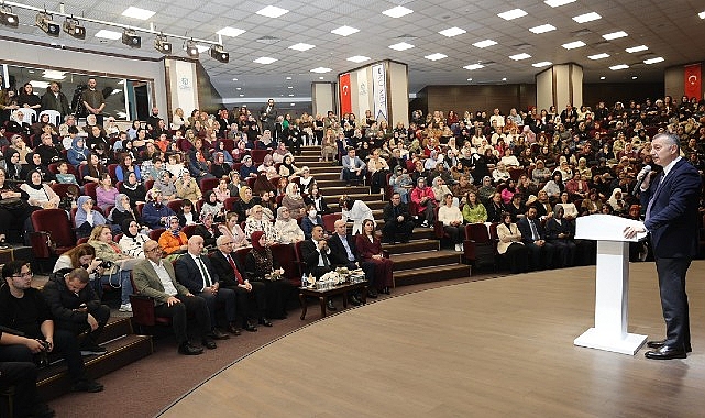 KO-MEK Darıca Sergisi Açıldı: Başkan Büyükakın'dan Sosyal Medya Eğitimi Müjdesi