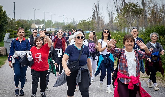 Konak'ta 150 Kişi Dünya Sağlık Haftası'nda 3 Km Yürüdü