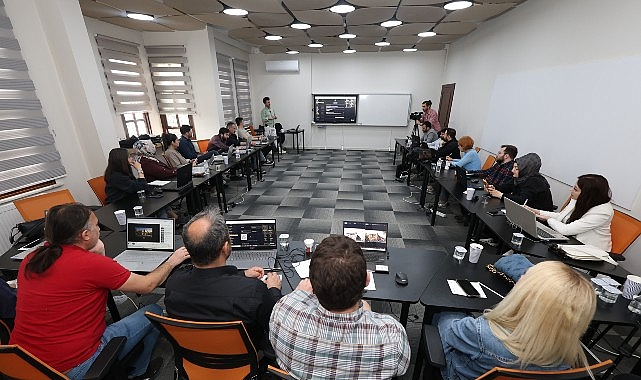 Konya Büyükşehir Personeli Yapay Zekâ Eğitimiyle Dijital Dönüşüme Hazırlanıyor