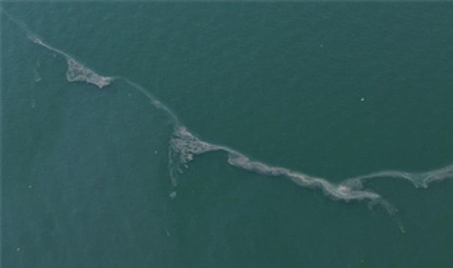 İzmir Körfezi'nde 6 Ayda 12 Kirlilik Vakası: Dron Tespit Etti