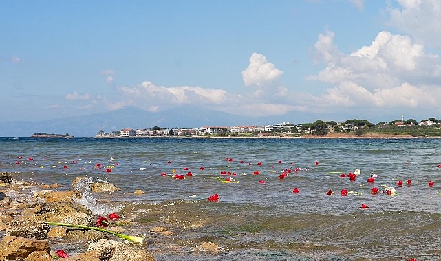 Didim'de Mübadele Anısına Duygusal Tören: Kovela Limanı'nda Çiçekler Denize Bırakıldı