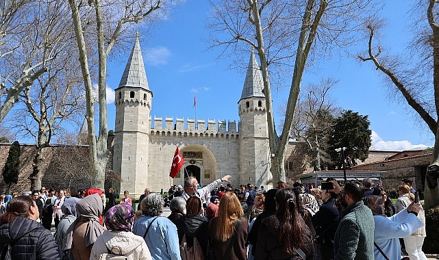 Küçükçekmece'de Ücretsiz Kültür Gezileri: Topkapı Sarayı'na 2. Kez Ziyaret