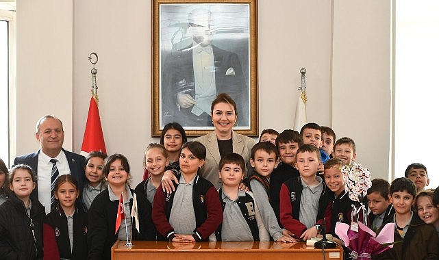 Malkara'da İlkokul Öğrencileri Belediyeyi Ziyaret Etti: Vatandaşlık Bilinci Aşılandı