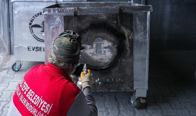 Maltepe Belediyesi Çöp Konteynerlerini Onarıyor: Tasarruf ve Kalite Artışı