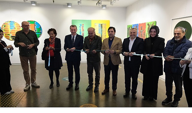 Mehmet Ali Doğan'ın “Zamana Karşı Tezler” Sergisi Zeytinburnu'nda Sanatseverlerle Buluştu