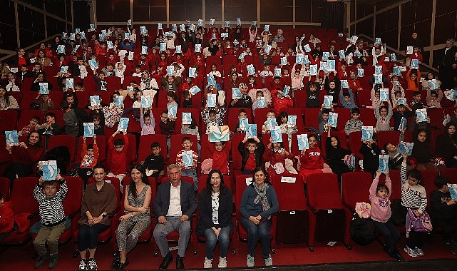 Nilüfer'de Minikler Ebru Akkaş'ın 'Kızıl Kaptan' Kitabıyla Hayal Dünyasına Yelken Açtı