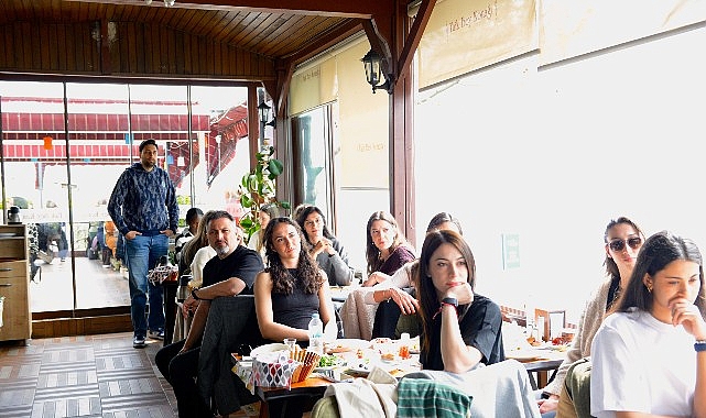 Nilüfer Belediyespor Eker Voleybol Takımı Gölyazı'da Sezonu Kapattı