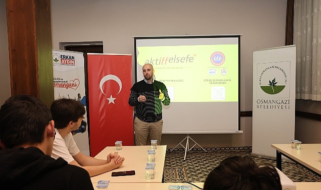 Osmangazi Belediyesi Gençlere Eleştirel Düşünme Atölyesi Düzenledi
