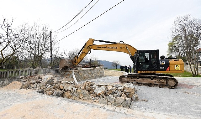Osmangazi'de Kaçak Yapıya Sert Müdahale: Sit Alanında Taş Duvarlar Yıkıldı