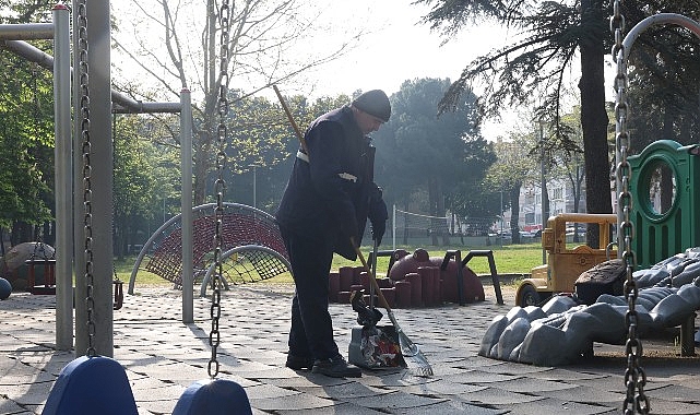 Osmangazi Belediyesi'nden Parklarda Hijyen ve Düzen Seferberliği