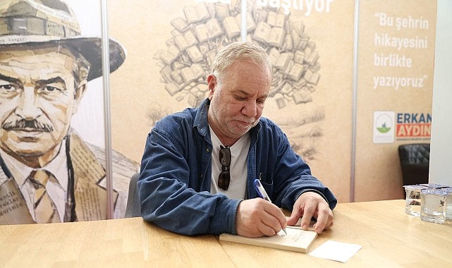 Osmangazi Belediyesi 23. TÜYAP Bursa Kitap Fuarı'nda Yazarları Okurlarla Buluşturuyor