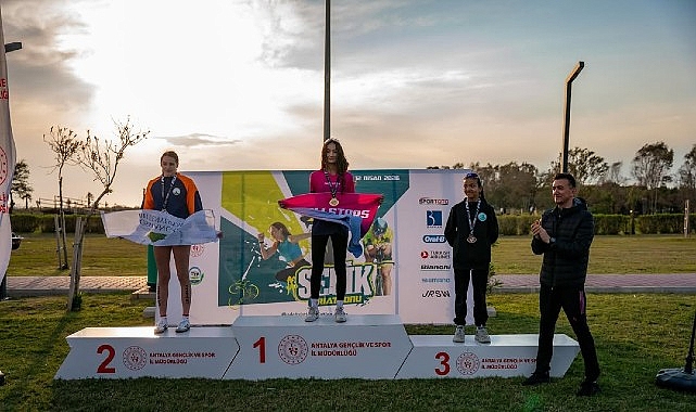 Osmangazi Belediyespor Triatlon Takımı Antalya'da 3 Madalya Kazandı