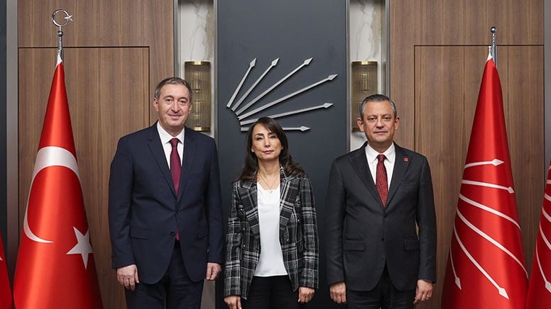 Özgür Özel, DEM Parti Liderleri ile Kritik Görüşme Gerçekleştirecek