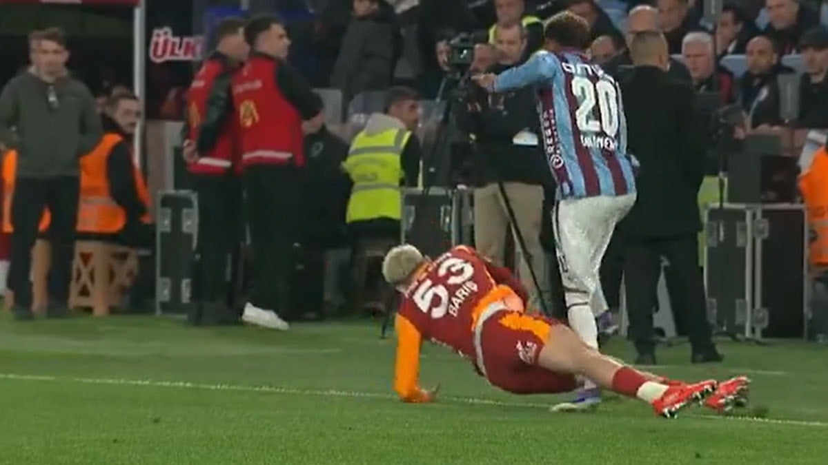 Trabzonspor-Galatasaray Derbisinde VAR Tartışması: Sarı Kart Kararı Değişmedi