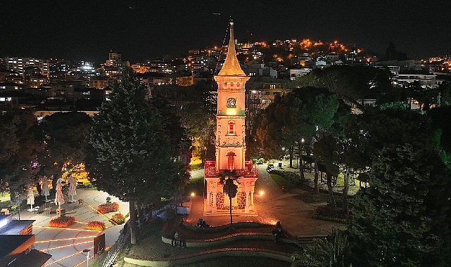 İzmit Saat Kulesi Işıklandı: Gündüz ve Gece Artık Aynı Güzellikte