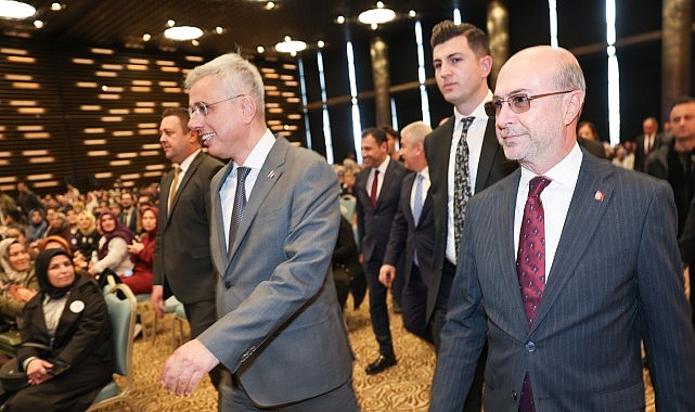 Bakan Memişoğlu Konya'da: Binlerce Aileye Ulaşan İlk Adım Ebe Gebe Okulu'nda Buluşma