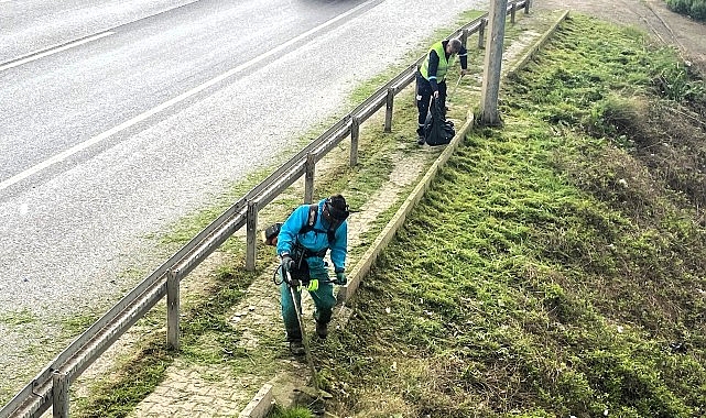 Kocaeli'de Kaldırımlar Temizleniyor: Güvenli Yürüyüş İçin Büyükşehir Seferber