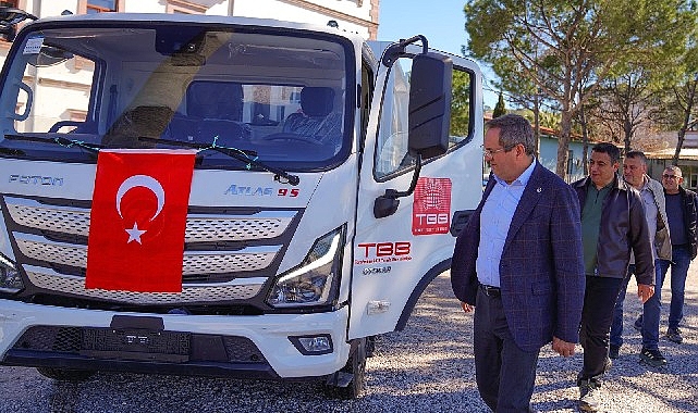 Ayvalık Belediyesi Temizlik Filosuna Yeni Çöp Kamyonu Katıldı