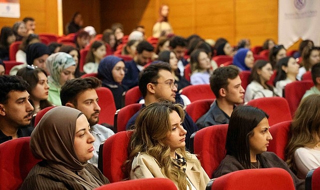 KTO Karatay Üniversitesi'nde Ticaret Sicili Uygulamaları Konferansı Düzenlendi
