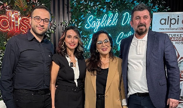 Türkan Şoray, Alpi Diş Hastanesi'ni Ziyaret Ederek Ağız Sağlığına Dikkat Çekti