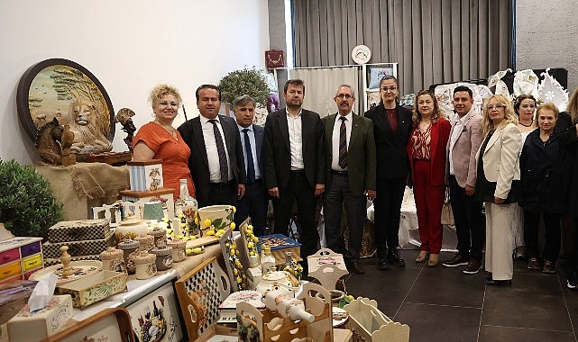 Antalya'da 1600 Kursiyerden 'Yeşil Vatan' Temalı El Emeği Sergisi