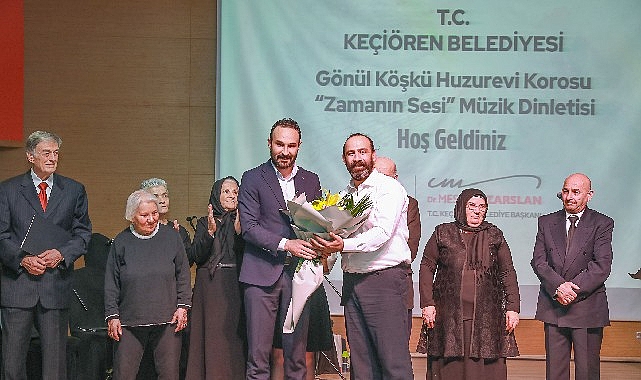 Keçiören'de Huzurevi Korosu 'Zamanın Sesi' ile Sahne Aldı