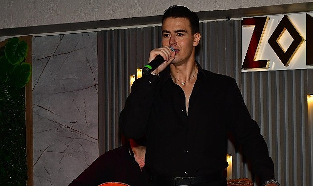 George Klontzas Zorba Taverna'da 2 Gece Sirtaki Coşkusu Yaşattı