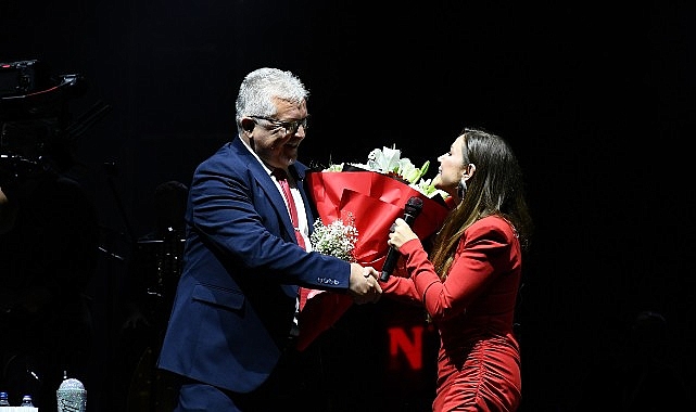 107 Yıllık Gurur: Lüleburgaz'da 19 Mayıs Coşkusu Merve Özbey'le Doruğa Ulaştı