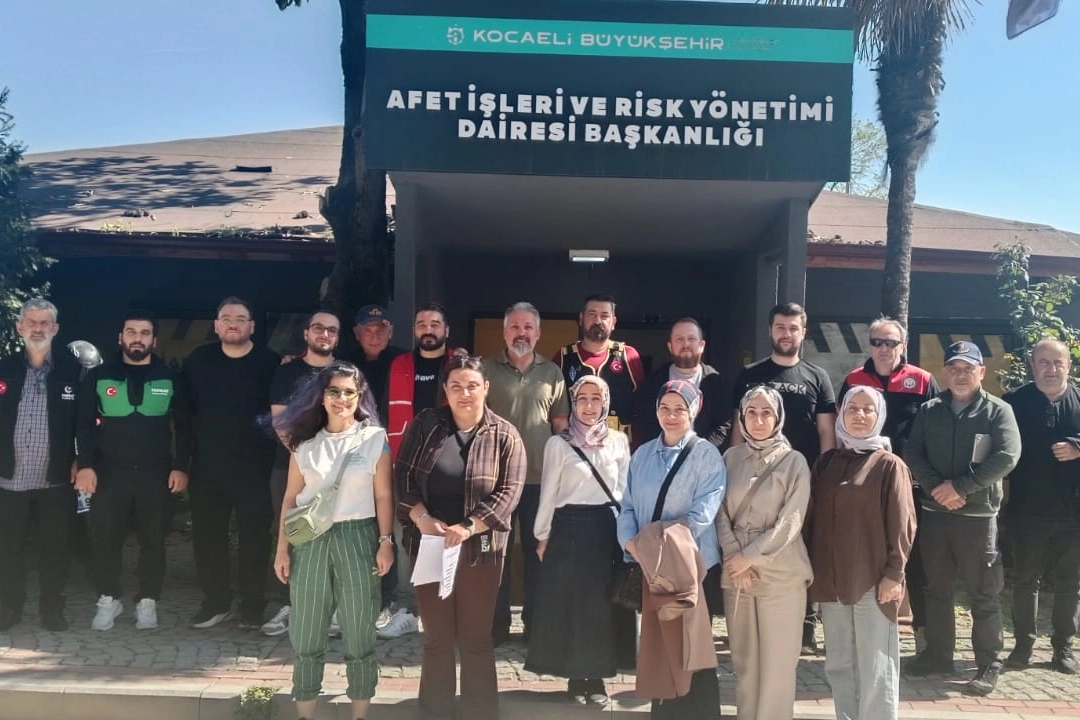 Kocaeli'de Afet Anında Kesintisiz İletişim İçin STK'lara Telsiz Eğitimi