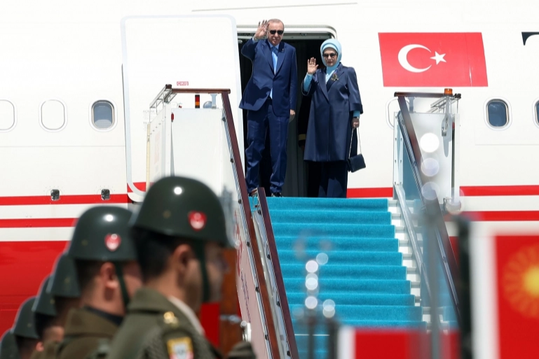 Cumhurbaşkanı Erdoğan Kazakistan'a Hareket Etti: Geniş Heyet Eşlik Ediyor