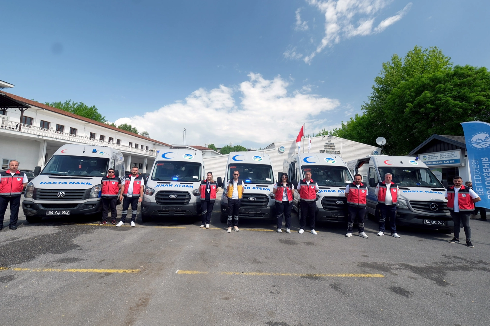 Sakarya'da Hasta Nakil Filosu Büyüyor: 3 Yeni Tam Donanımlı Ambulans Hizmete Girdi