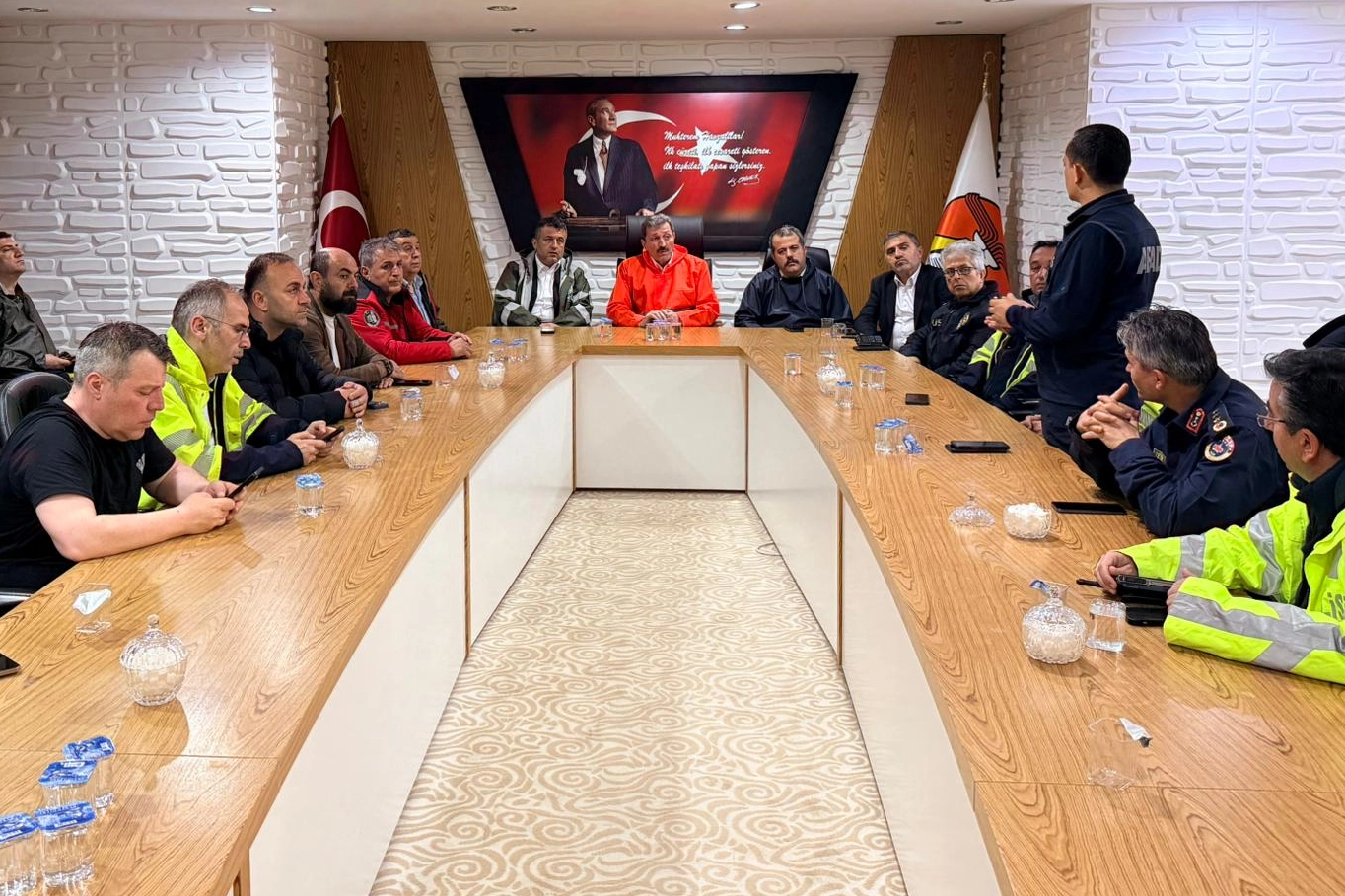 Samsun'da Şiddetli Yağışların Ardından Taşkın: Ekipler Seferber Oldu