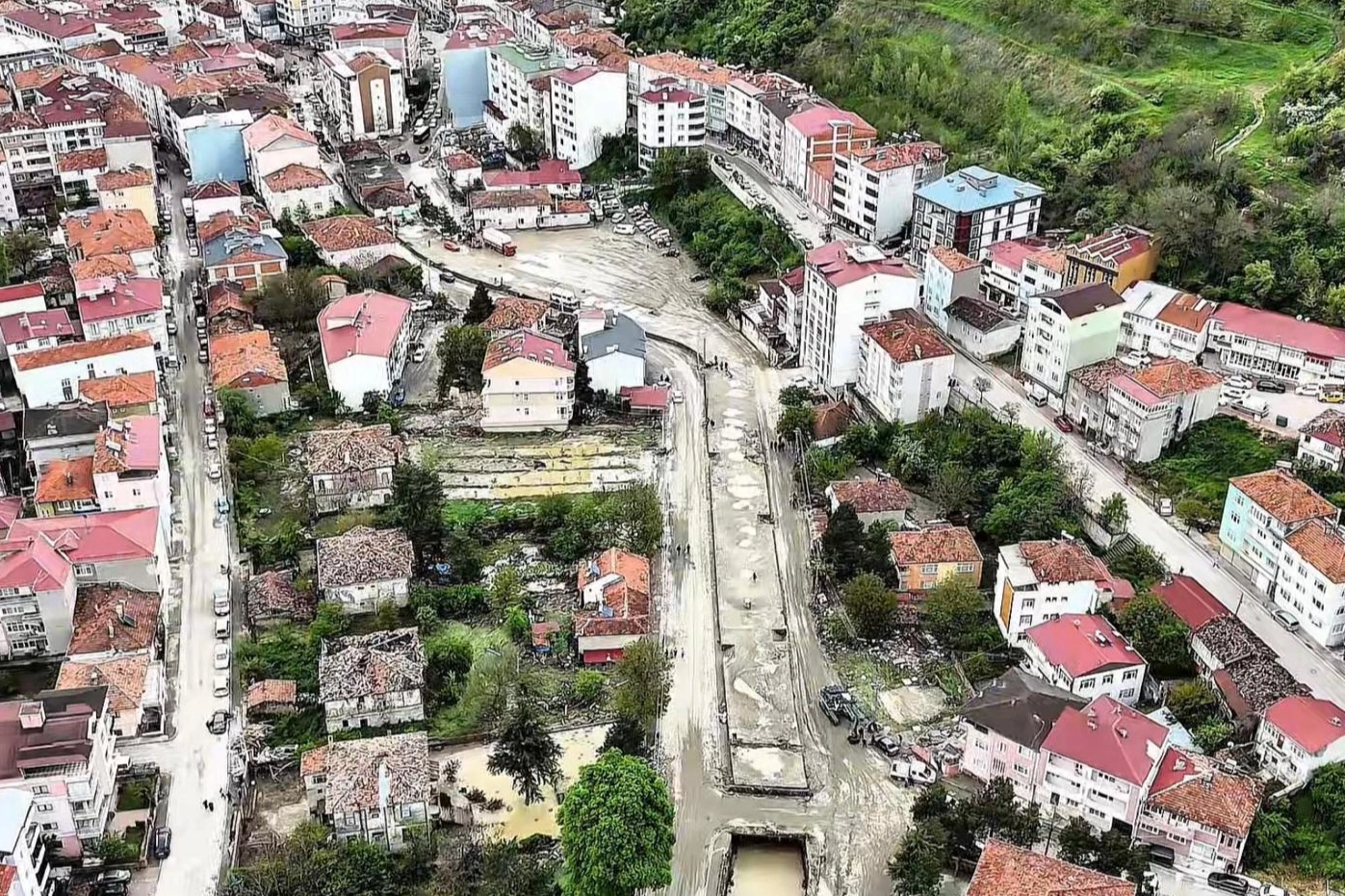 Samsun Havza'da Sel Felaketi: Dereler Taştı, 80 Milyon TL Acil Yardım Gönderildi