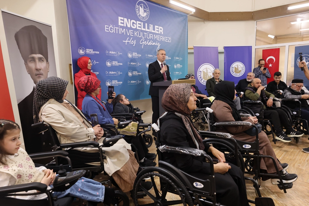 Sivas'ta Engellilere Yeni Hizmet Aracı ve 20 Tekerlekli Sandalye Desteği