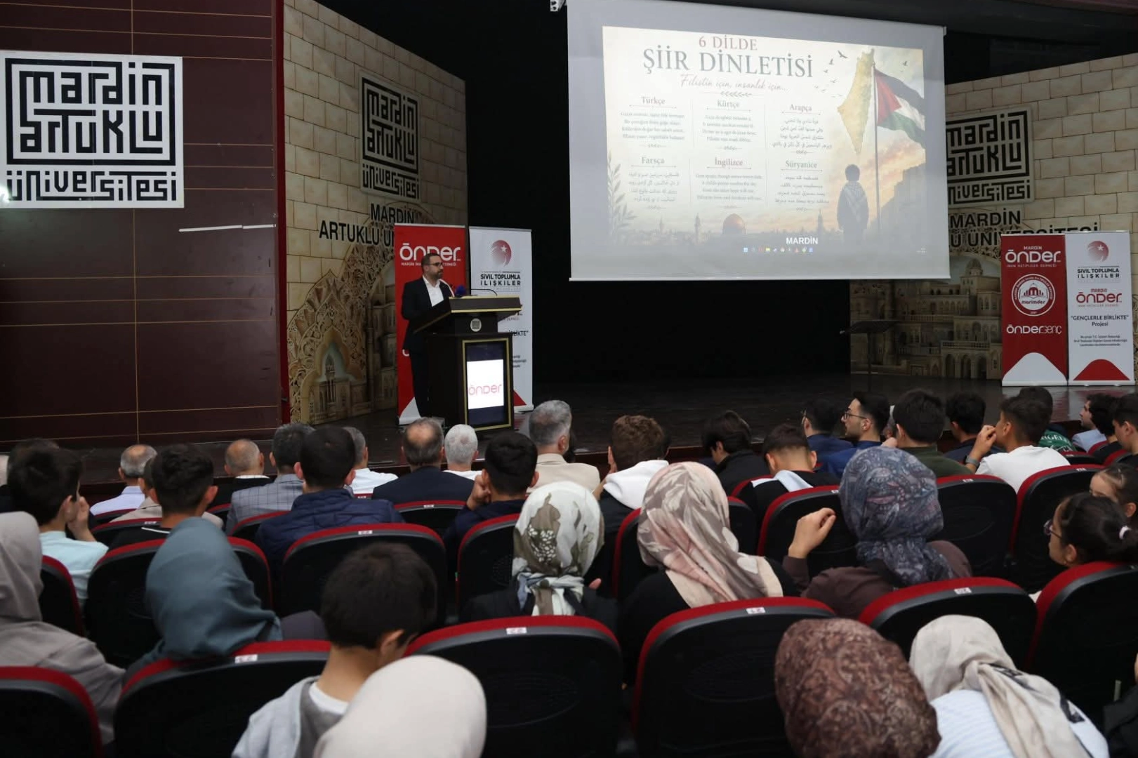 Mardin'de 6 Dilde Şiir Dinletisi: Gazze İçin Evrensel Dayanışma Çağrısı