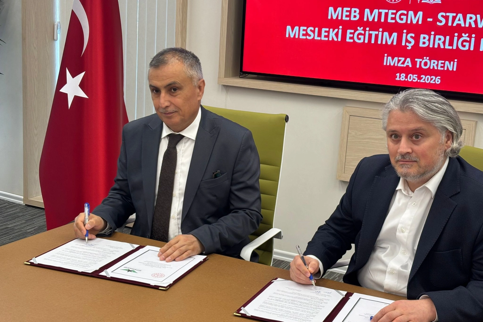 Bursa'da Öğretmenlere Sektör Desteği: Mesleki Gelişim Protokolü İmzalandı