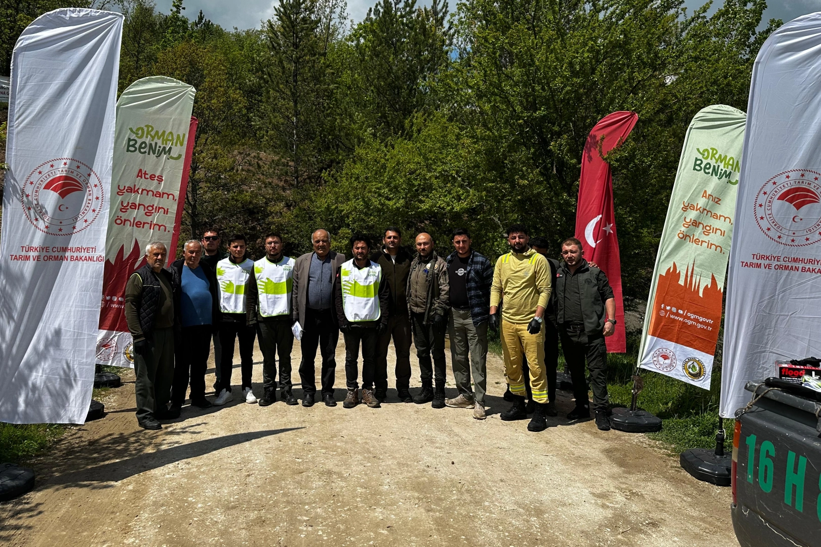 Küçükelmalı'da 'Orman Benim' Etkinliği: 200'den Fazla Katılımcıyla Çevre Temizliği