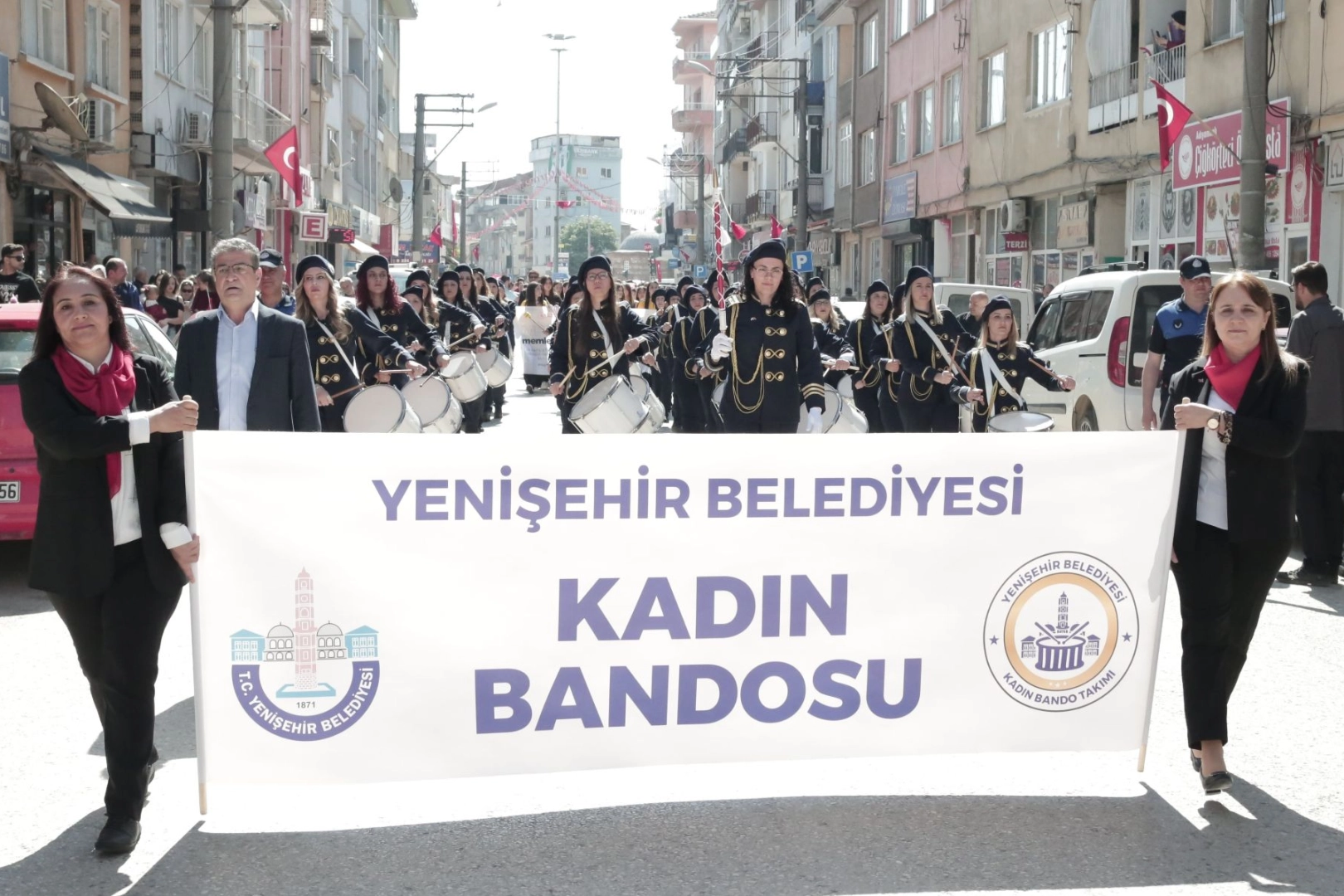 Yenişehir'de Kadın Bando Takımı 19 Mayıs'ta Sahne Aldı, Büyük Beğeni Topladı