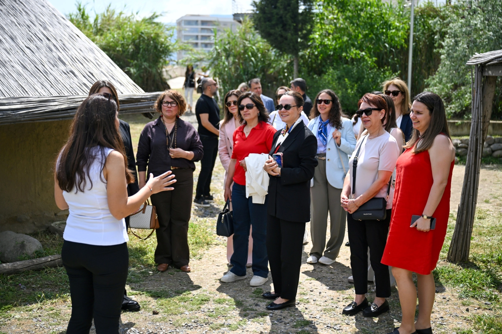 Bornova'da Başkan Eşleri Tarih, Tarım ve Teknolojiyle Buluştu